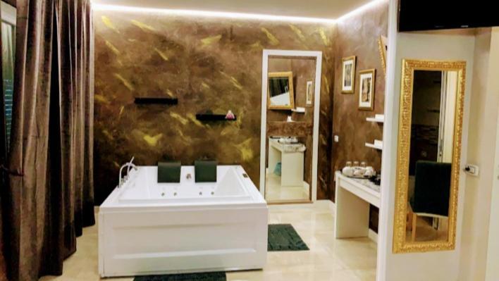 Gold House Hotel La Spezia Ngoại thất bức ảnh
