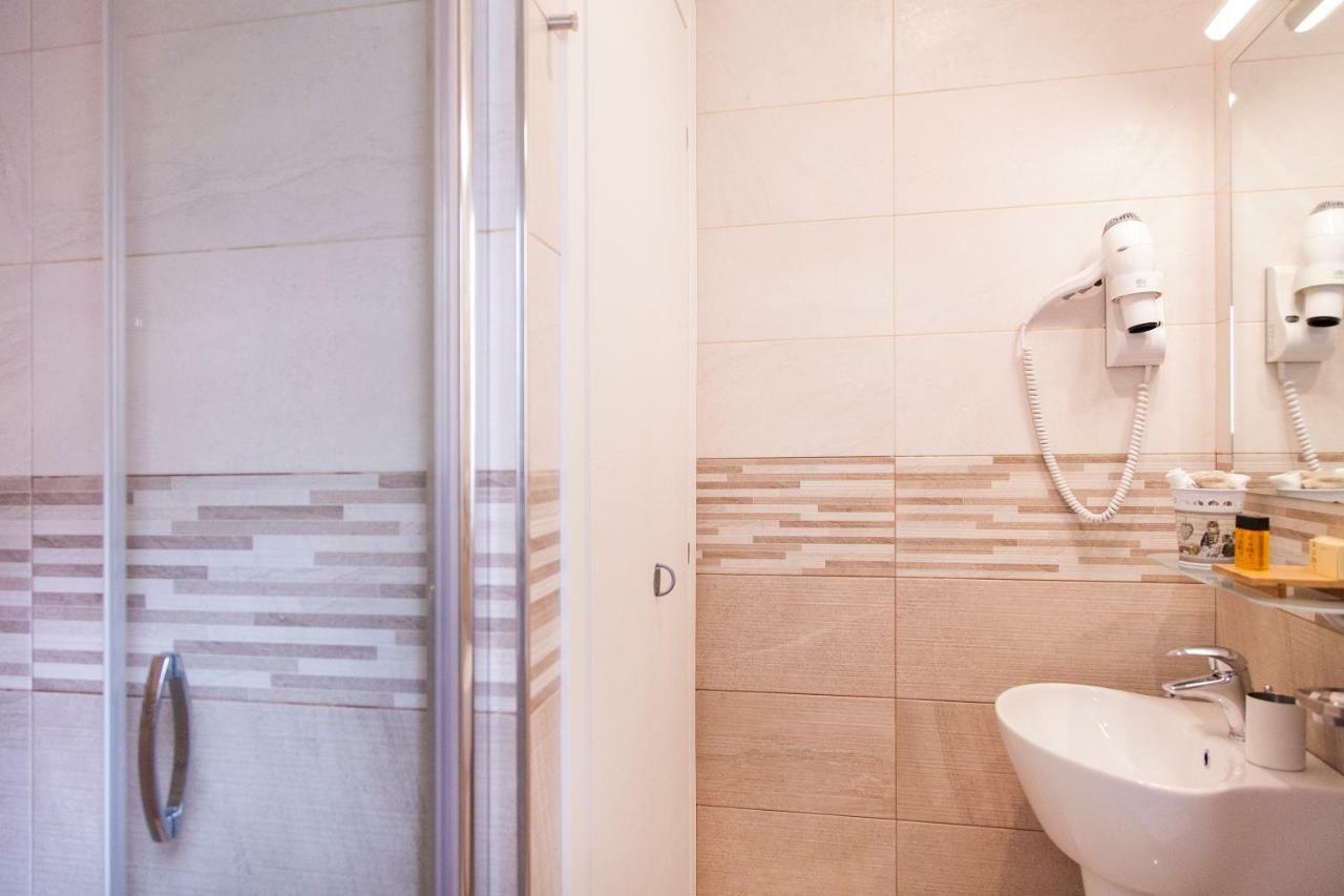 Gold House Hotel La Spezia Ngoại thất bức ảnh